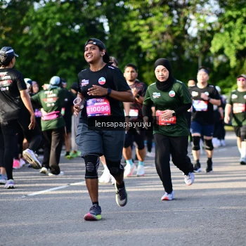 Runner Photo 4142613