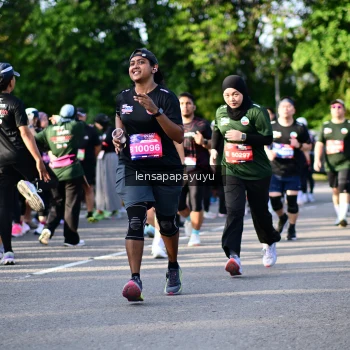 Runner Photo 4142615