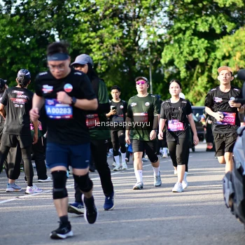 Runner Photo 4142618