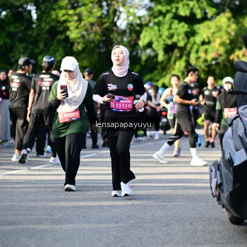 Runner Photo 4142626