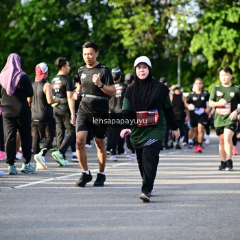 Runner Photo 4142638