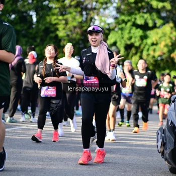 Runner Photo 4142649