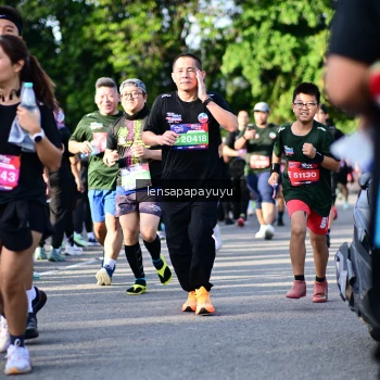 Runner Photo 4142653