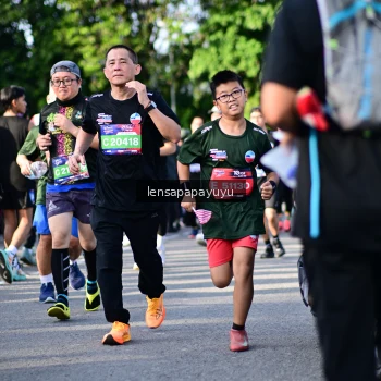 Runner Photo 4142654