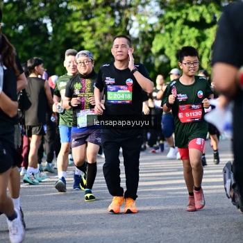 Runner Photo 4142656
