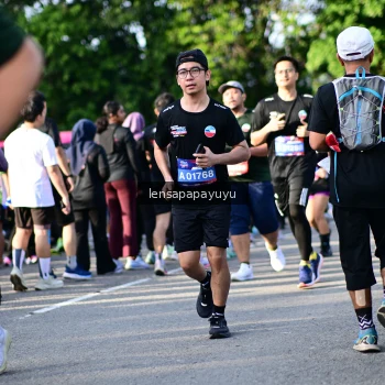 Runner Photo 4142667