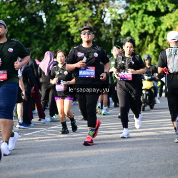 Runner Photo 4142674