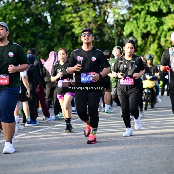 Runner Photo 4142675