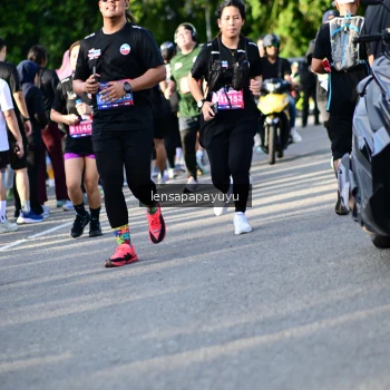 Runner Photo 4142677
