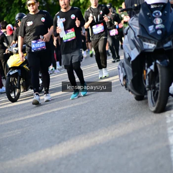 Runner Photo 4142686