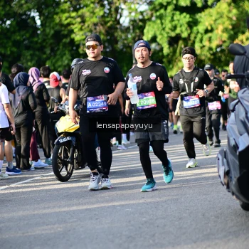 Runner Photo 4142689