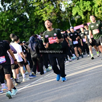 Runner Photo 4142705