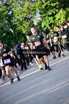 Runner Photo 4142706