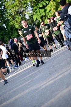 Runner Photo 4142708