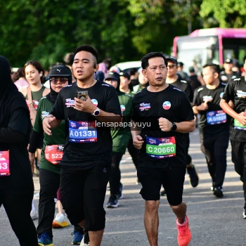Runner Photo 4142709