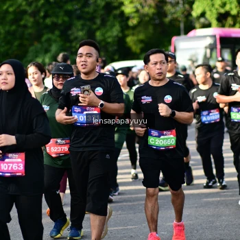 Runner Photo 4142712