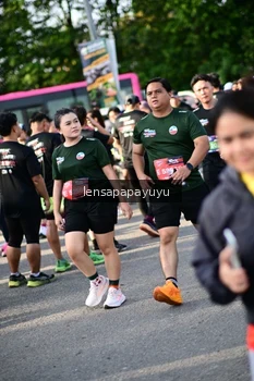 Runner Photo 4142729