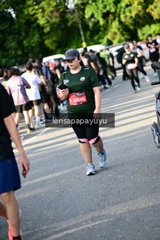 Runner Photo 4142733