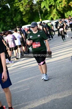 Runner Photo 4142735