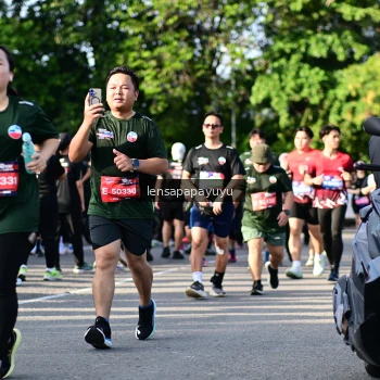 Runner Photo 4142854