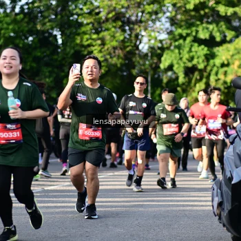 Runner Photo 4142855