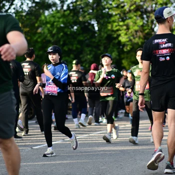 Runner Photo 4142870