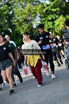 Runner Photo 4142899