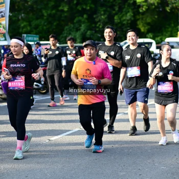 Runner Photo 4143036