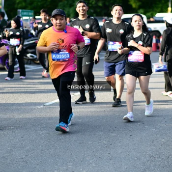 Runner Photo 4143041