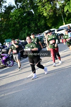 Runner Photo 4143043