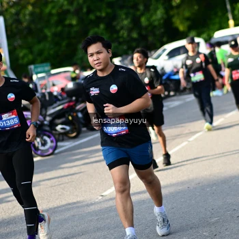 Runner Photo 4143047