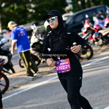 Runner Photo 4143054