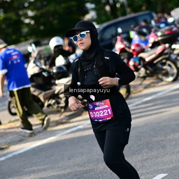 Runner Photo 4143056
