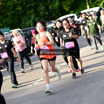 Runner Photo 4143058