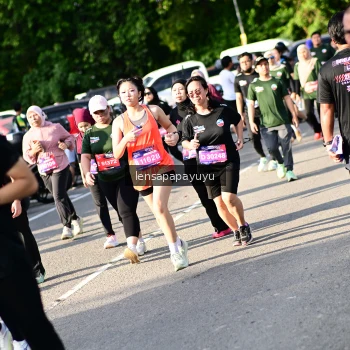 Runner Photo 4143062