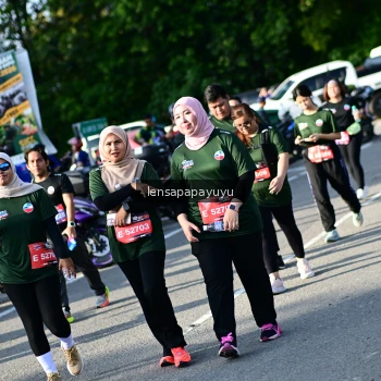 Runner Photo 4143070
