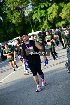 Runner Photo 4143082