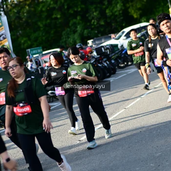 Runner Photo 4143084