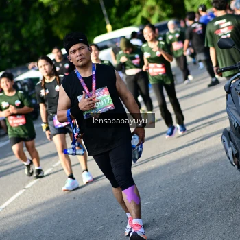 Runner Photo 4143090