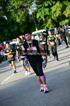 Runner Photo 4143091