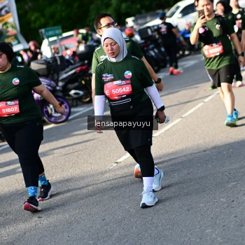 Runner Photo 4143098