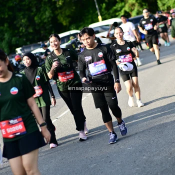 Runner Photo 4143104