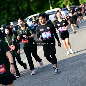 Runner Photo 4143108