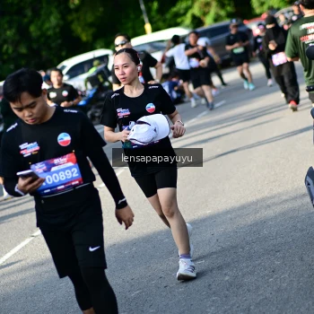 Runner Photo 4143111