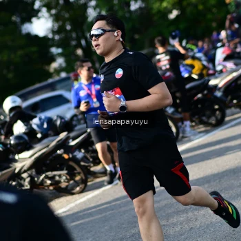 Runner Photo 4143119
