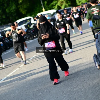 Runner Photo 4143123
