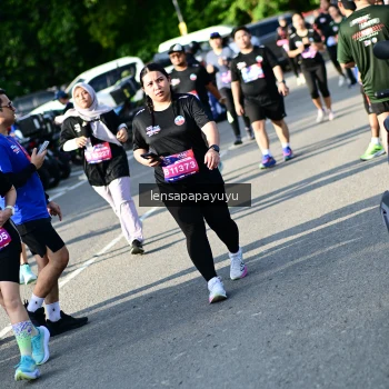 Runner Photo 4143129