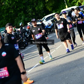 Runner Photo 4143139