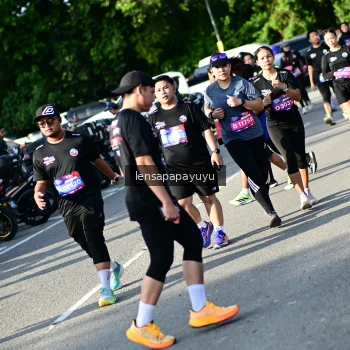Runner Photo 4143140