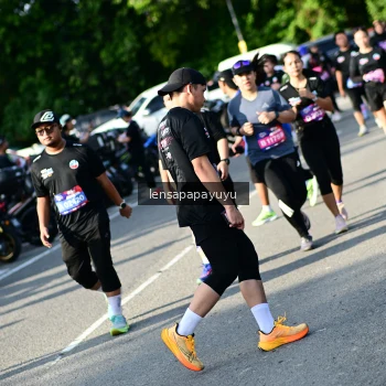 Runner Photo 4143142